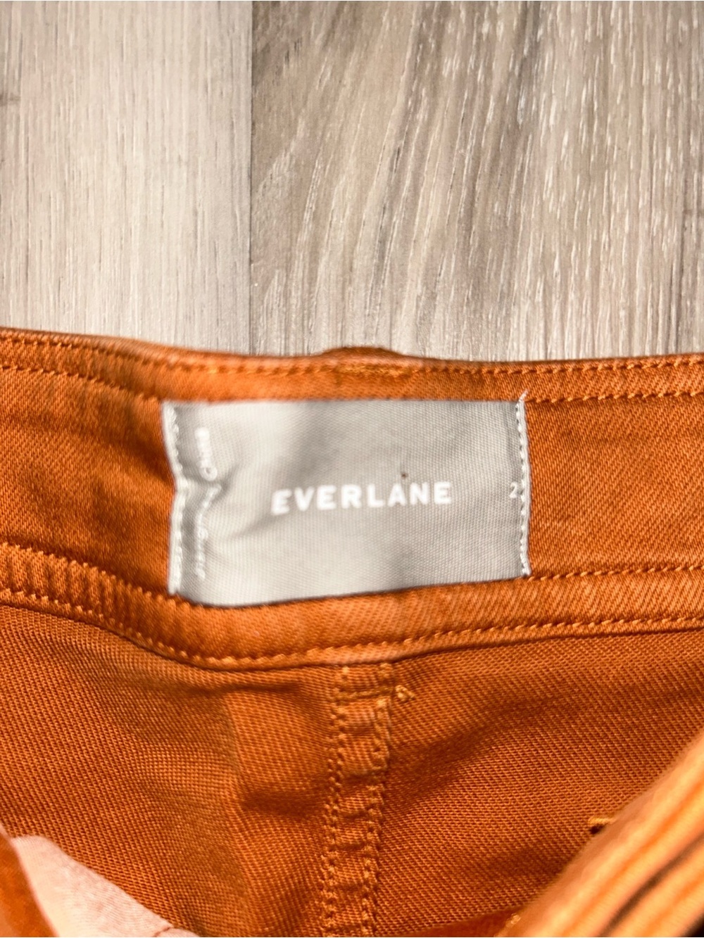 Everlane High-Rise Women's Shorts in Burnt Orange - Picture 3 of 3